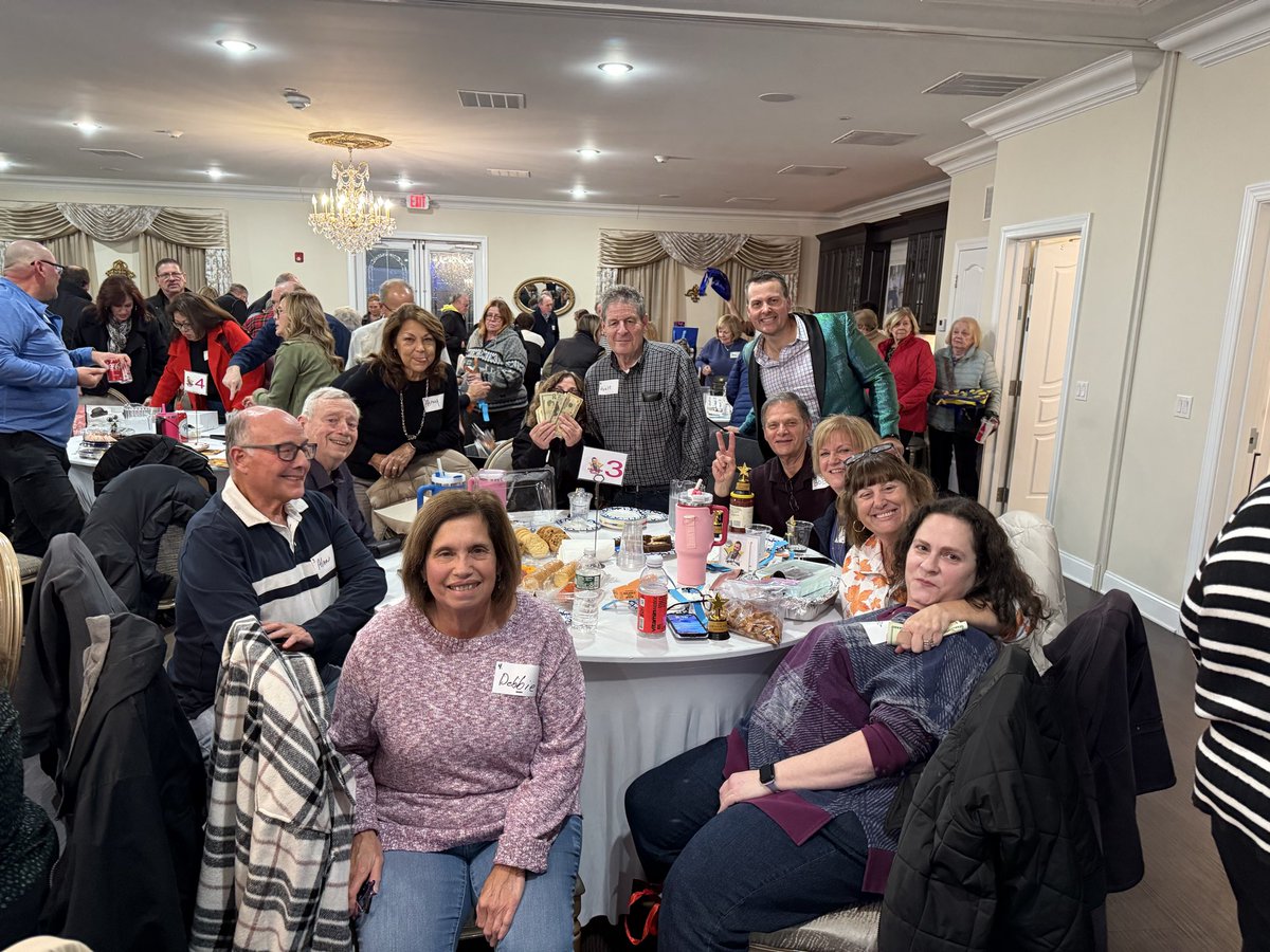 BobScottsGSN's tweet photo. Recent show pics!!!

Come on and join in on the FUN! 
Call us at 732-838-4188 or book directly on our website! 
https://t.co/ikTGyHeYUB

#thegameshownight #lifeoftheparty #fun #laugh #laughter #laughoutloud #havefunwithit #lifeisshort #playgames https://t.co/66v3pYlxo5