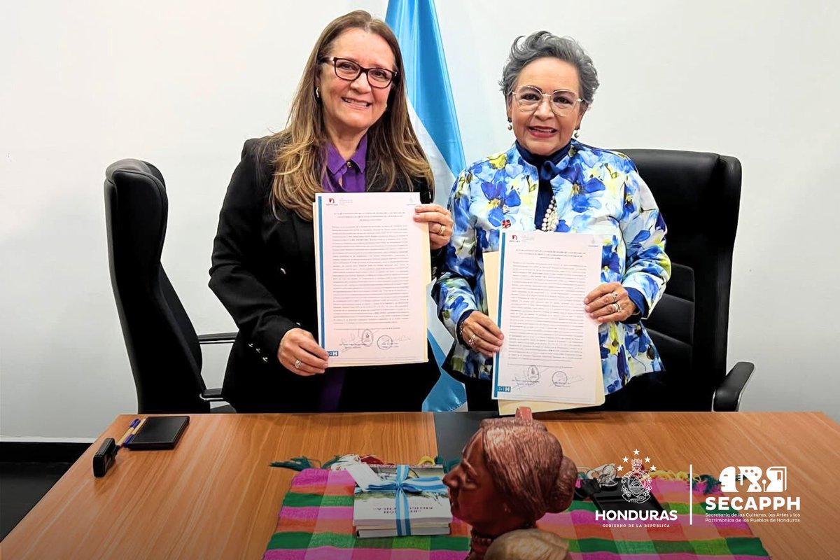 SECAPPH's tweet image. #SECAPPHINFORMA  Se constituye la Unidad de Género en la SECAPPH ✍️💜🇭🇳

​Un paso decisivo para la igualdad en la cultura. La ministra de la SECAPPH, Annarella Vélez, y la ministra de la Secretaría de Asuntos de la Mujer, Doris García, firmaron el acta oficial de constitución de…