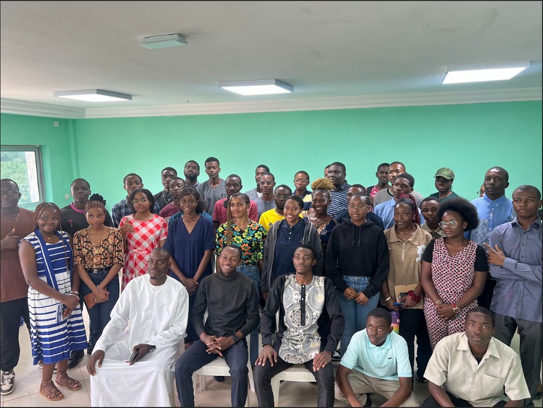 _jojo_math's tweet image. This session aimed to sensitive young ongoing entrepreneurs to the project management methods :
🧠Brainstorming
💡Design Thinking
⚙️ Agile Methods
M#GEW2025 #hultprizeiusj #YouthEntrepreneurship #hultprize #PMICameroonStudentClub #EnterpriseSkills #GlobalEntrepreneurshipWeek