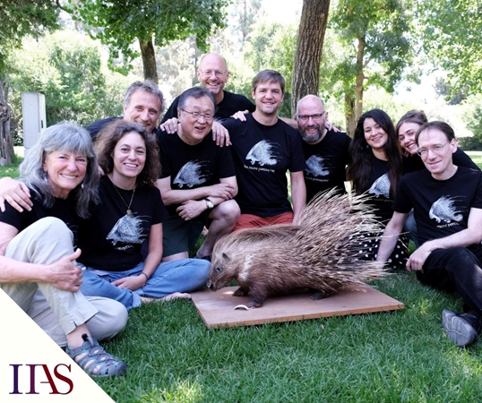 #言語進化 に関する最新の知見をまとめた共著論文が、サイエンス誌 #Science に掲載されました。１０名の国際グループ（楽しいヤマアラシ組 #porcupines）で３年にわたり議論してきた成果です。うれしいです。 science.org/doi/10.1126/sc…