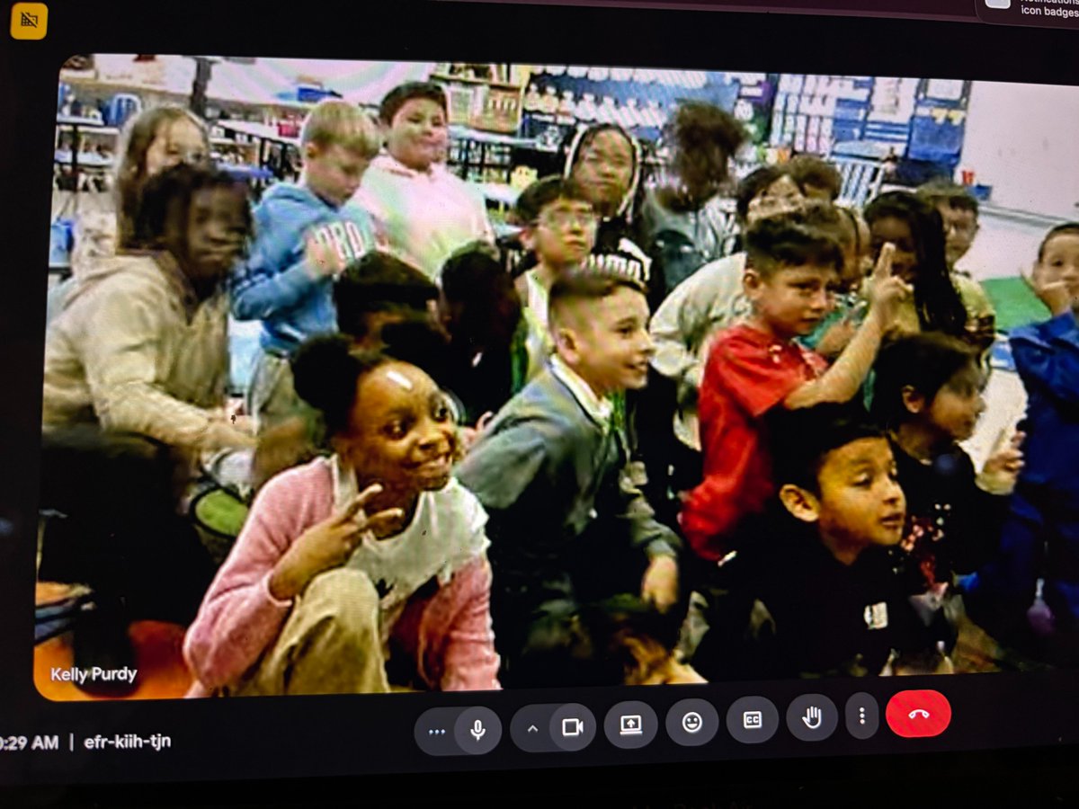 bashandlucy_'s tweet image. Loved the enthusiasm and great questions from @kpurdy55 's students today during our #kidlit #author visit!