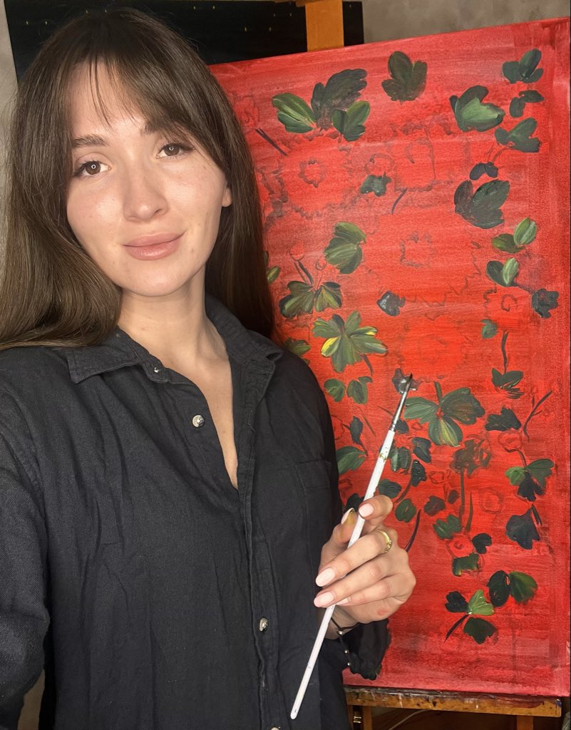 Work on the painting continues, even in the dark—or rather, as long as the Ecoflow station's power lasts for the connected lamp
I'll tell you about the meaning of this painting a little later