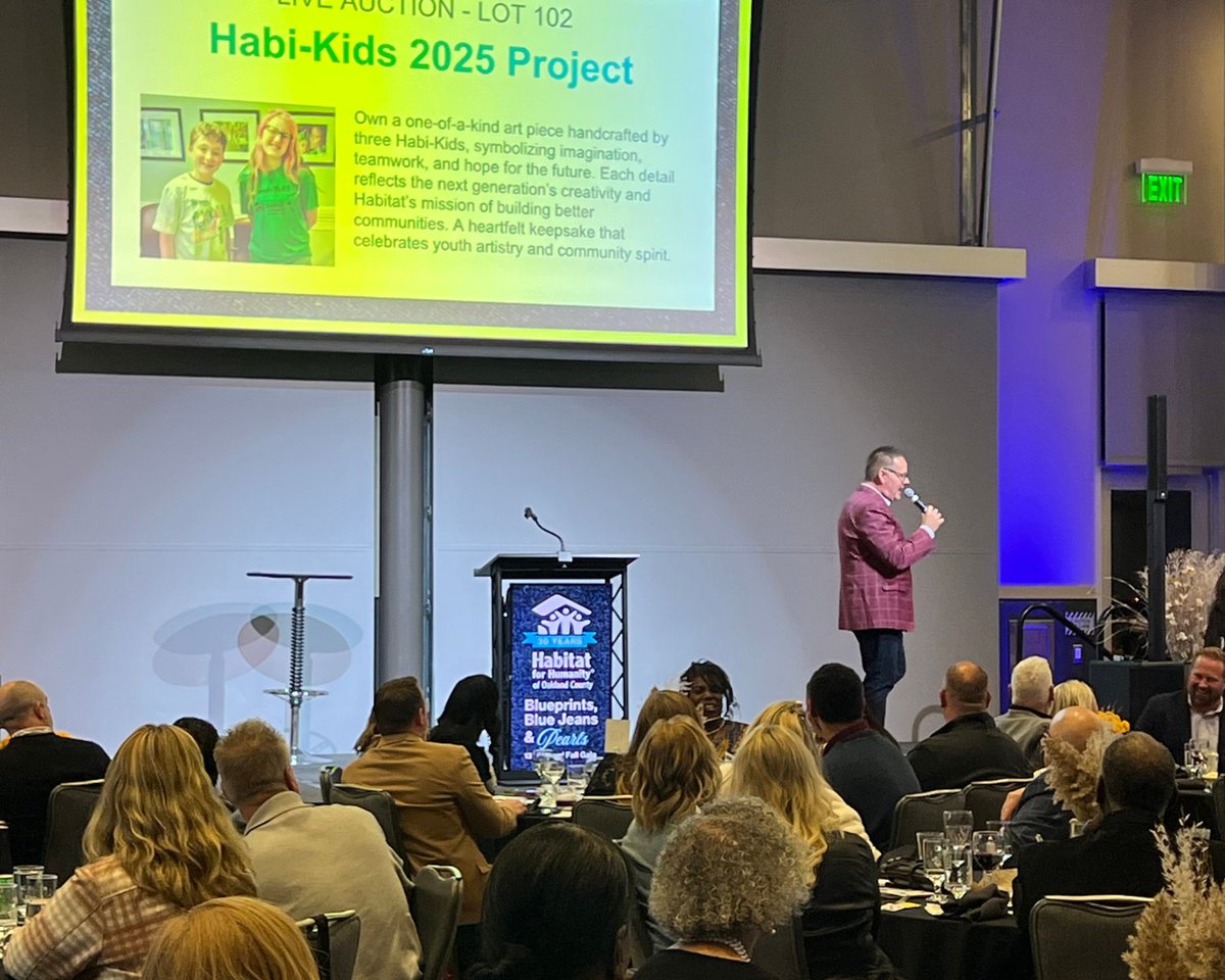 DetroitEventCo's tweet image. Still buzzing from the Habitat for Humanity of Oakland County Fall Gala at M1 Concourse!

From start to finish, this night was all about celebrating a mission that matters—bringing people together to build homes, communities and hope.

#EventRecap #DetroitEventPros