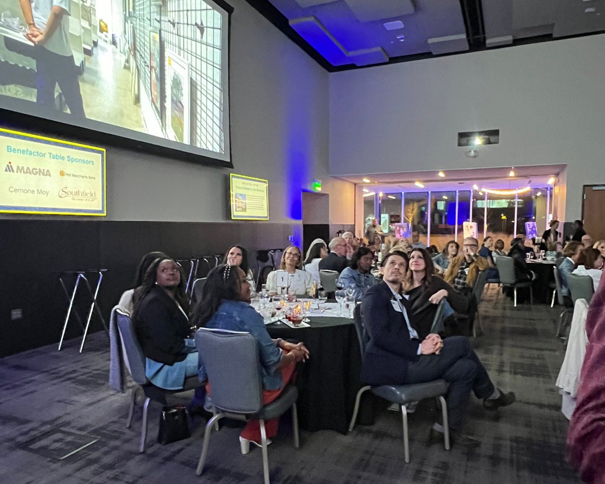 DetroitEventCo's tweet image. Still buzzing from the Habitat for Humanity of Oakland County Fall Gala at M1 Concourse!

From start to finish, this night was all about celebrating a mission that matters—bringing people together to build homes, communities and hope.

#EventRecap #DetroitEventPros