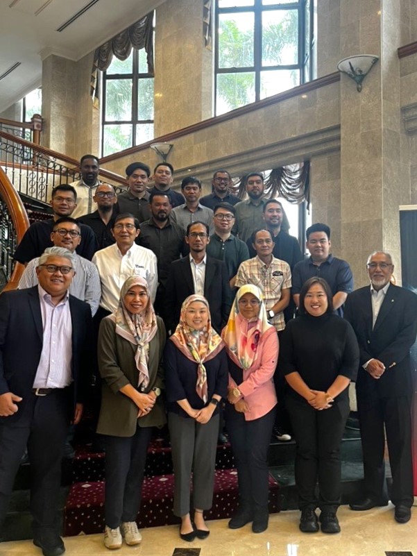 ABS hosted seminars in Miri, Malaysia and Brunei, where industry leaders gathered to explore advancements shaping the #offshore support vessel (#OSV) sector.

David Gan, ABS Director of Business Development, opened the seminars with updates on OSV class rules and regulations,