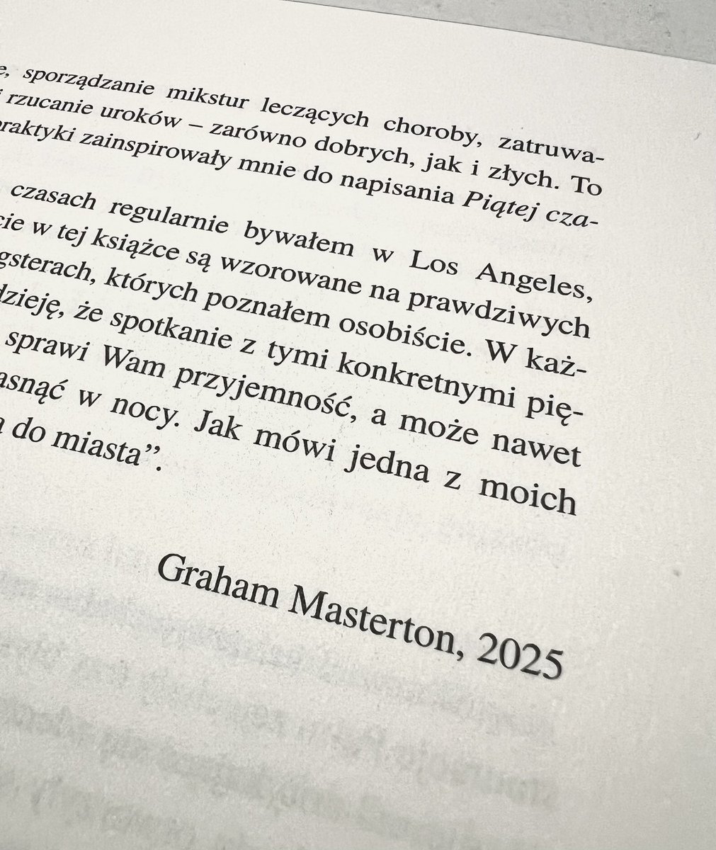 „Piątą Czarownicę” czytałem, kiedy była jeszcze nowością. To jedna z lepszych powieści Mastertona. Teraz także dostępna w nowej odsłonie👇 U mnie już na półce 📖 👇
facebook.com/share/p/1GkAyV…