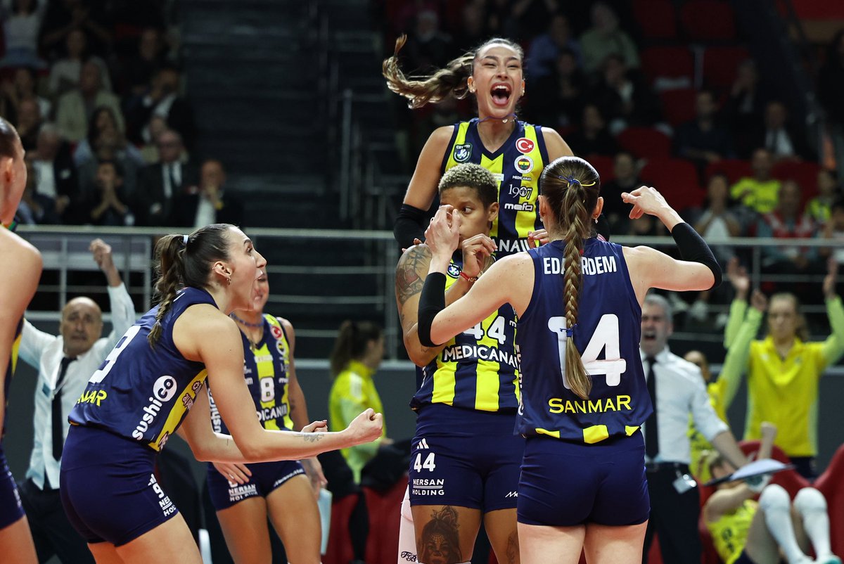 FBvoleybol's tweet image. Vodafone Sultanlar Ligi&apos;nde 6&apos;da 6! 🧿

#SarıMelekler