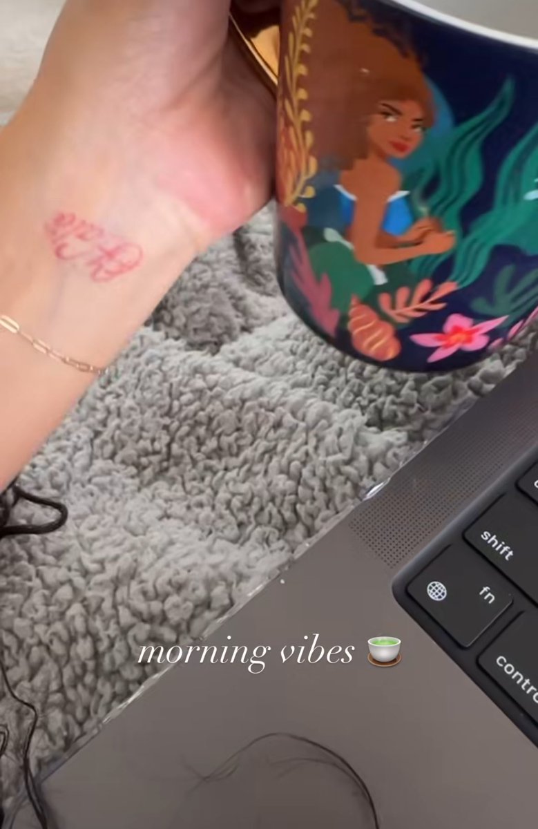 dojasbella's tweet image. wait Halle got a tattoo??