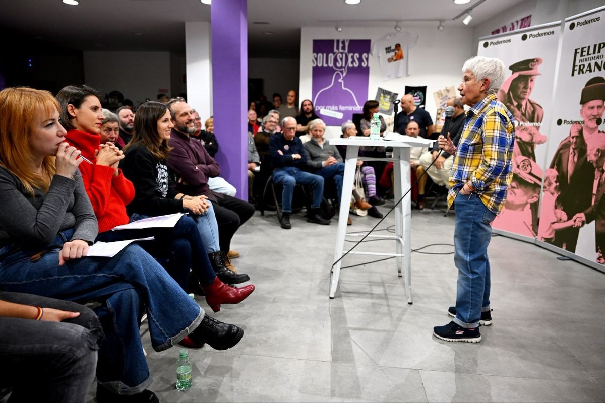 ionebelarra's tweet image. Este 20N leemos fragmentos de las memorias de Juan Carlos I para recordar que la monarquía es heredera del franquismo y que, por tanto, nuestra democracia sólo será digna de tal nombre cuando seamos una República.