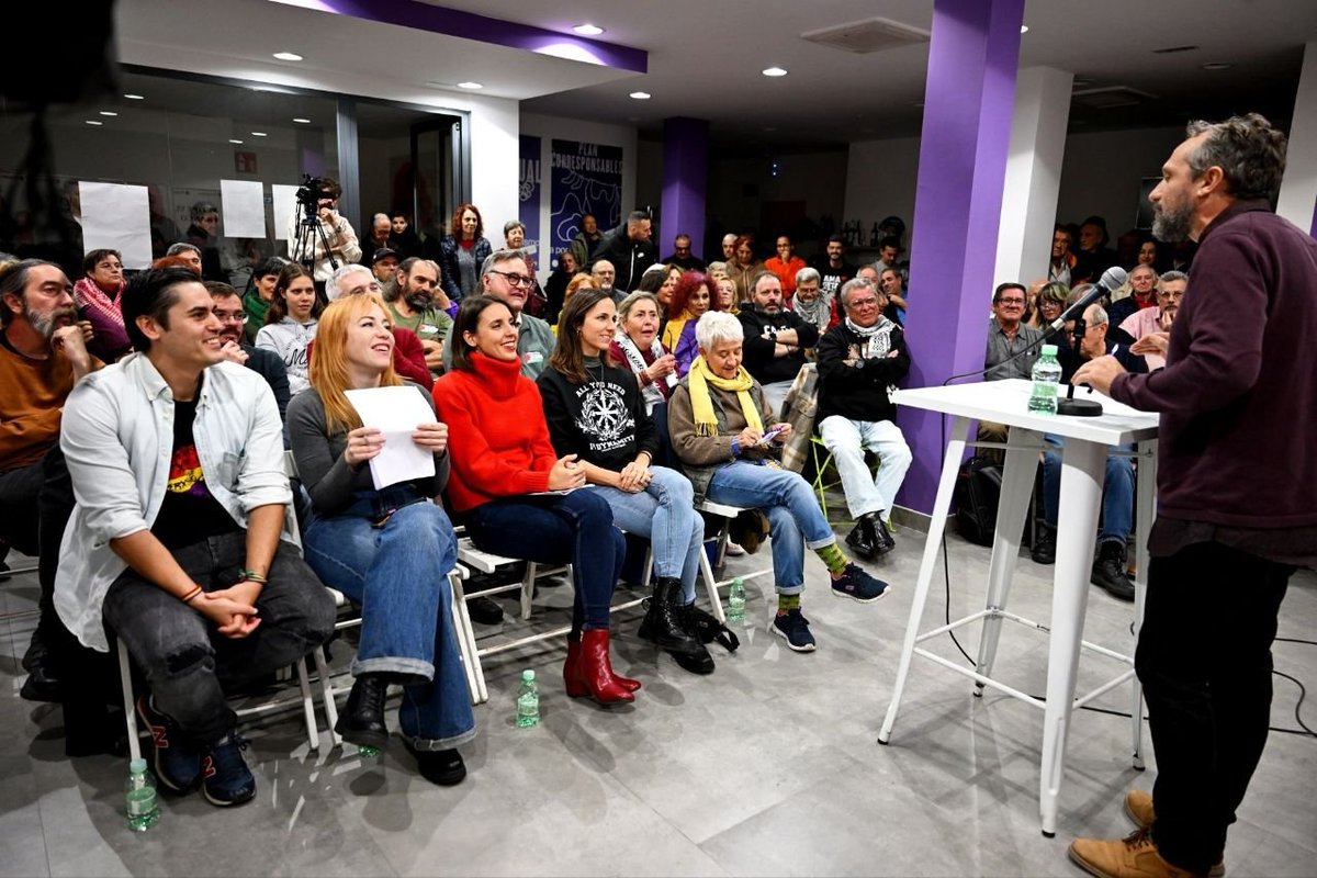 ionebelarra's tweet image. Este 20N leemos fragmentos de las memorias de Juan Carlos I para recordar que la monarquía es heredera del franquismo y que, por tanto, nuestra democracia sólo será digna de tal nombre cuando seamos una República.