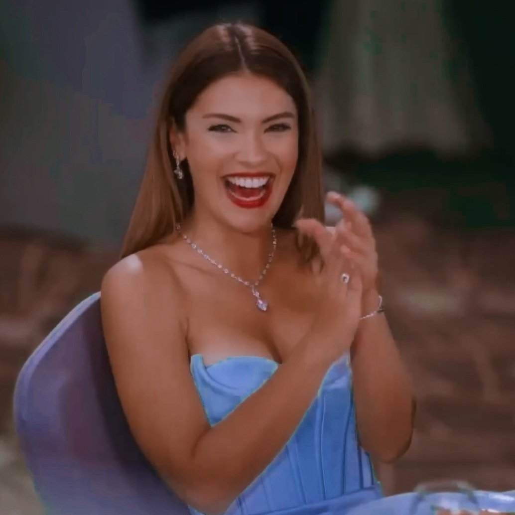 #BiranDamlaYılmaz 😌

YILDIZ SIEMPRE PRIMERA #PasionProhibida