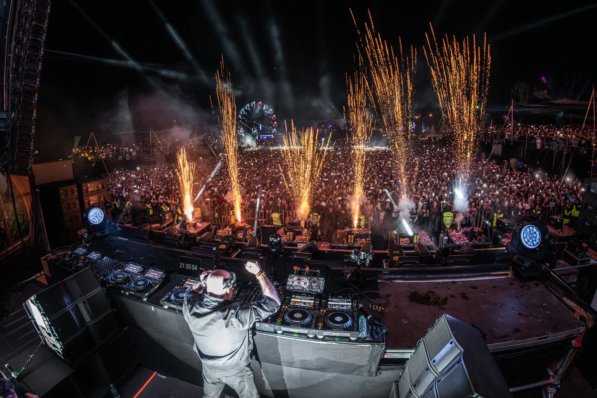 Dreamfields_mx's tweet image. La imaginación es el portal donde todo comienza…
Es ahí donde nacen los sueños y la magia. 🌃🪄
#ThePowerOfImagination