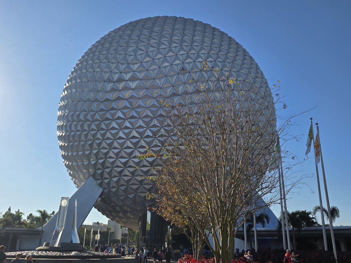ScriptOhio's tweet image. It&apos;s still hot in central Florida. Full park day 1 started at EPCOT and then moves to Hollywood Studios. The Guardians of the Galaxy ride is still unmatched