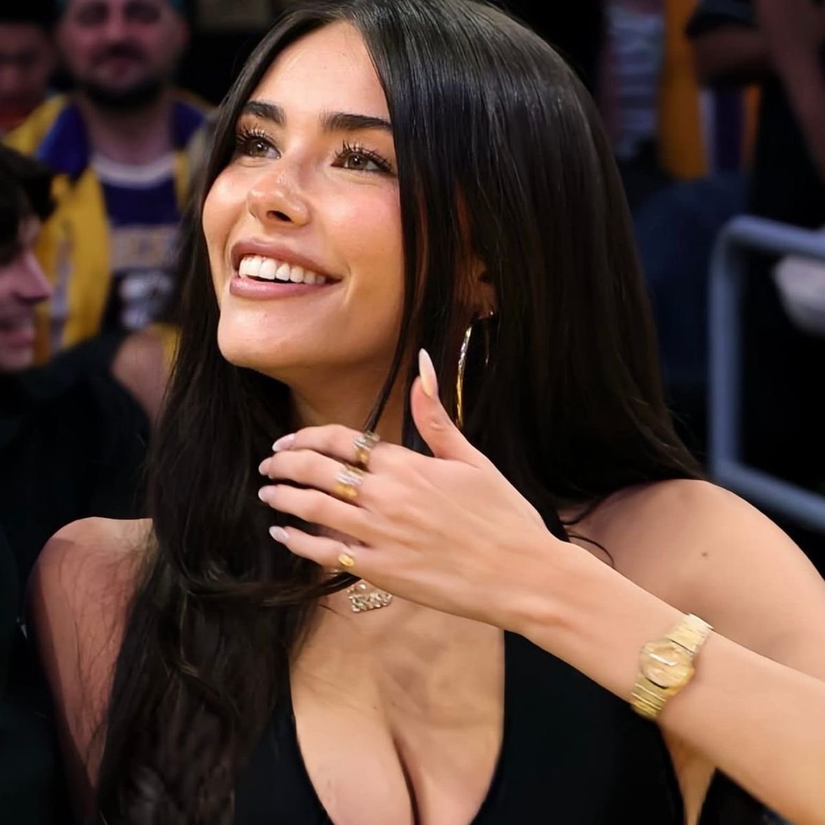 Aitana_daily (@a_bonmatidaily) on Twitter photo 