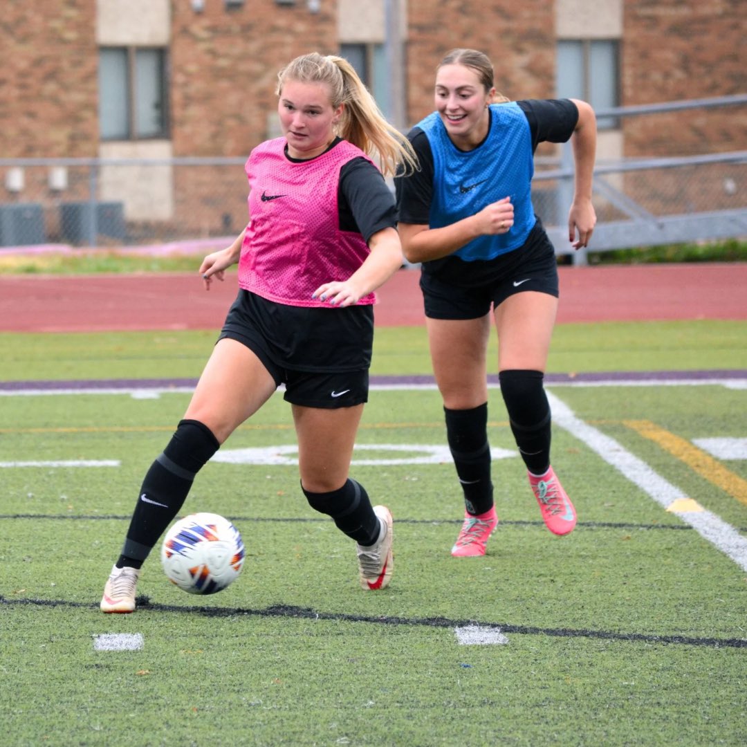 UMSLWSOC's tweet image. Love a match day -1 practice!

NCAA Round One tomorrow, 3:00 pm, against McKendree, at McKendree. 

#fearthefork🔱