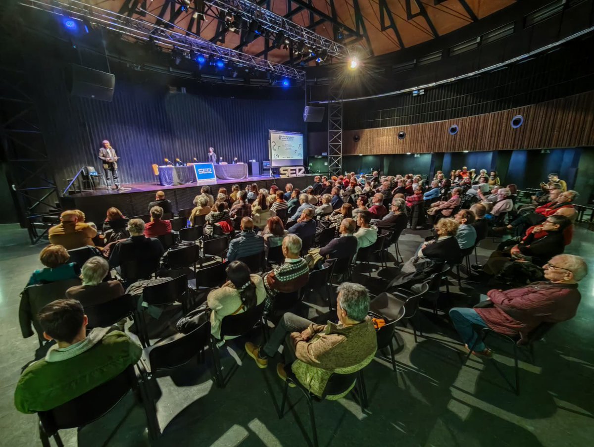 El cierre de Zonas Jóvenes, falta de equipamientos como el centro cívico en Parque Goya o Casco Histórico… son algunas reivindicaciones en la jornada 50 años en libertad, 50 años de movimientos vecinales <a href="/RadioZaragoza/">Radio Zaragoza</a> <a href="/DelGobEnAragon/">Delegación del Gobierno en Aragón</a> 

¡Hay motivos para continuar la lucha!