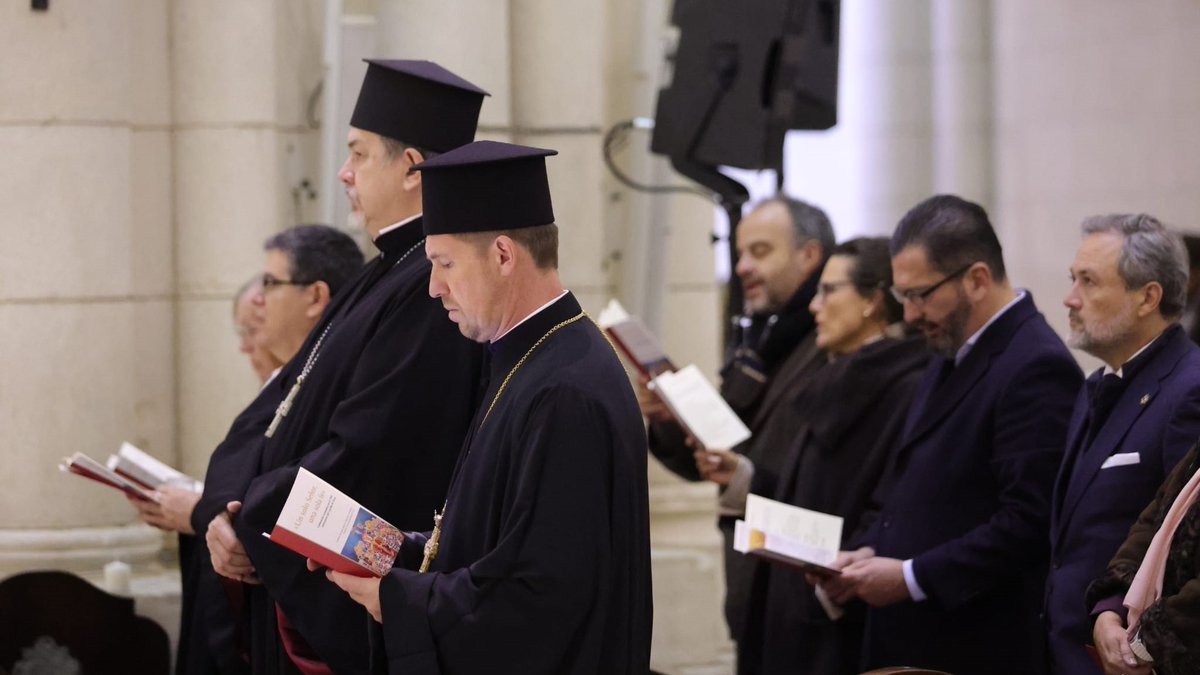 📰La #CatedralDeLaAlmudena, epicentro de la celebración ecuménica por el 1700 aniversario del #ConcilioDeNicea 

➡️«Compartimos la alegría de decir juntos “creemos” para promover la comunión plena y visible entre todos los cristianos»

<a href="/prensaCEE/">Of. Información CEE</a> 

archimadrid.org/index.php/ofic…