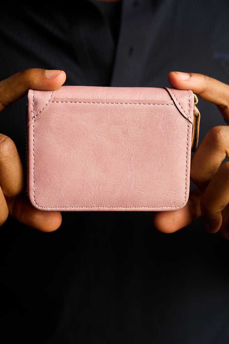 silver_icingg's tweet photo. ~Stylish Unisex wallets available✨

~N10,000 each

~Please kindly rt✨ https://t.co/aDCbUtRUn1