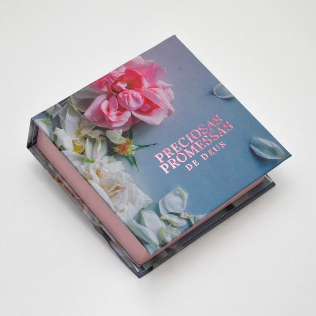 jmrcps5's tweet photo. Dê uma olhada em Caixa de Preciosas Promessas de Deus com versículos da Bíblia | Azul e Rosa por R$29,90. Compre na Shopee agora! https://t.co/yQPzyb0Orh https://t.co/MFWKMWcdqS