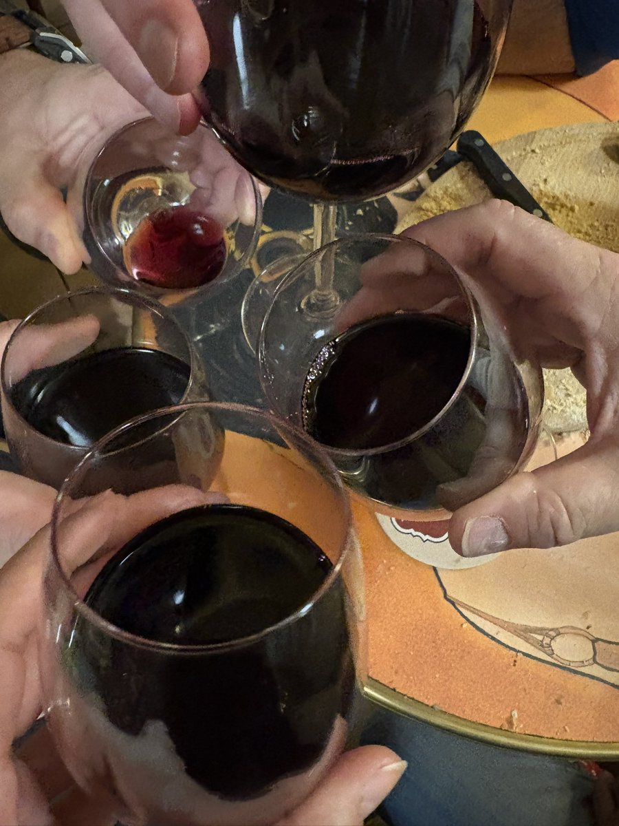 AlexAbba's tweet image. #Beaujolais #piege