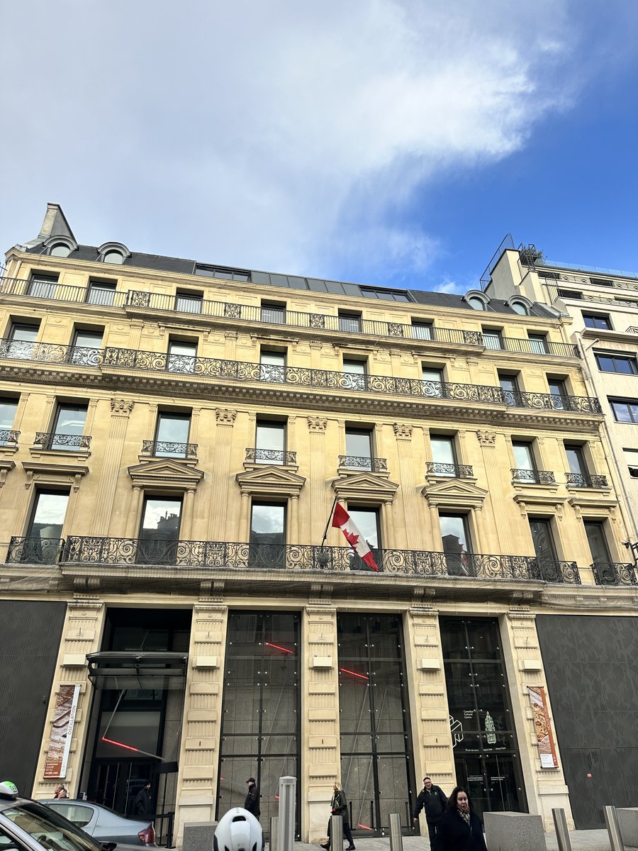 RuthRVachon's tweet photo. Une soirée forte à l’Ambassade du Canada à Paris avec WEConnect International – France.
De belles conversations, une énergie transatlantique inspirante et l’allocution puissante de l’Ambassadeur Stéphane Dion.
Les réseaux féminins France–Canada avancent ensemble. 🤝🌍
#RFAQ https://t.co/nsSnSNdmcO