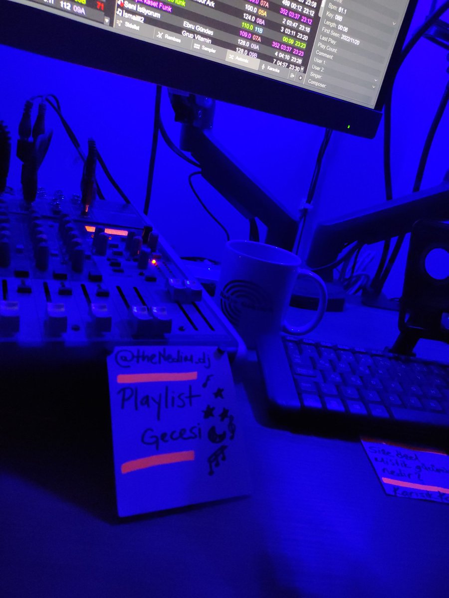 TheNedim_dj's tweet photo. Playlist başlar...🎛️🎚️🎧
#StudioGee https://t.co/wZx3IKqd2H