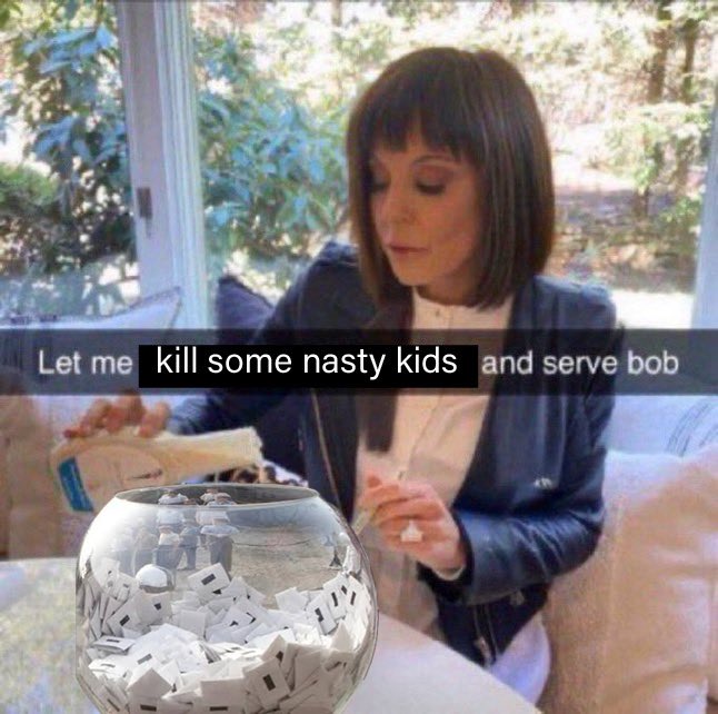 TomZohar's tweet image. Glenn Close in The Hunger Games: