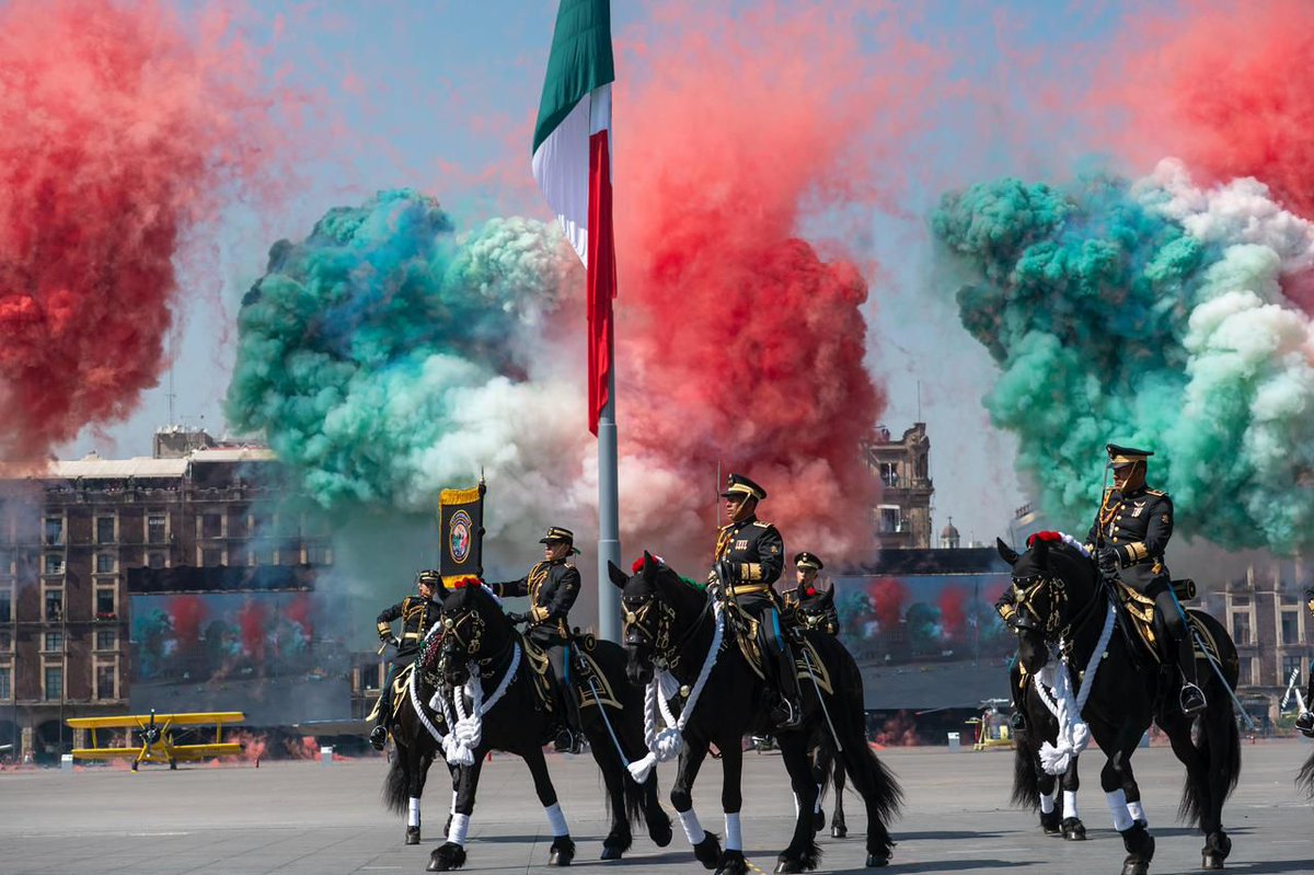cultura_mx's tweet image. “Nunca más racismo, nunca más clasismo, nunca más discriminación; nunca más justicia para unos cuantos.” Con estas palabras, pronunciadas durante la conmemoración del 115 aniversario de la Revolución Mexicana, la presidenta @claudiashein evocó la valentía de quienes hicieron de…