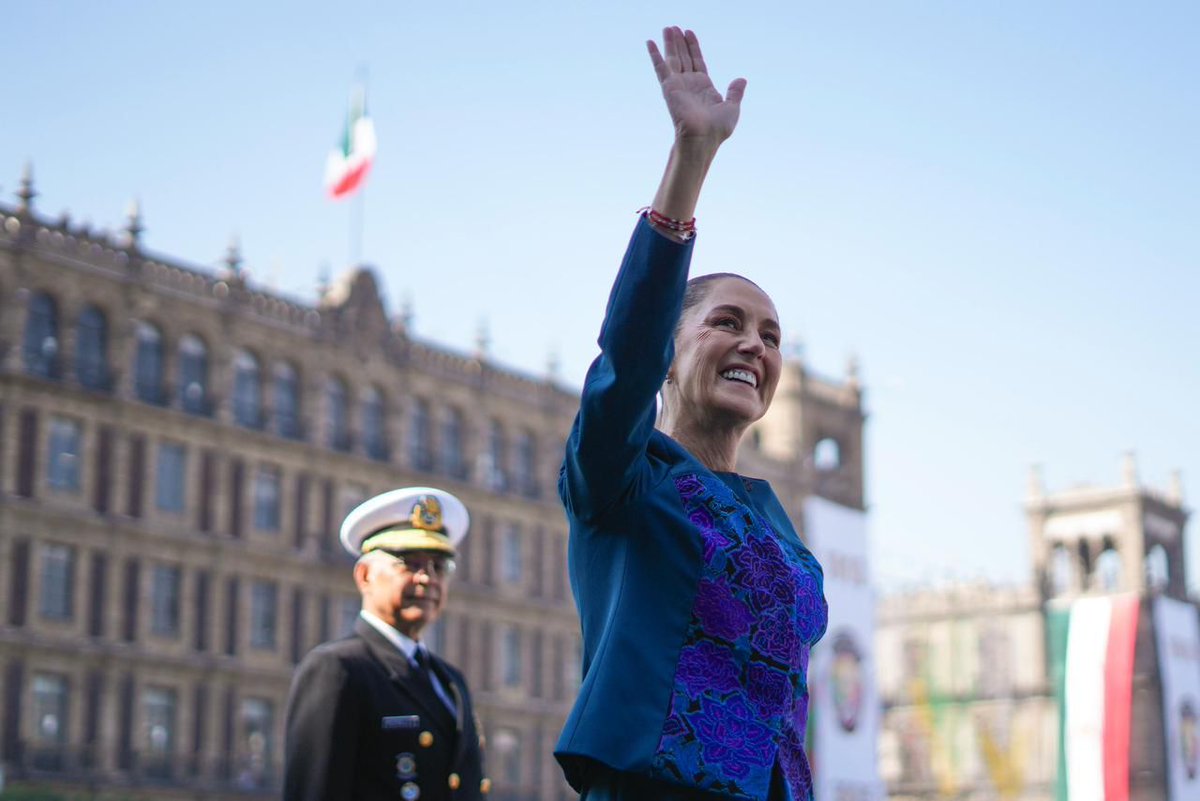 cultura_mx's tweet image. “Nunca más racismo, nunca más clasismo, nunca más discriminación; nunca más justicia para unos cuantos.” Con estas palabras, pronunciadas durante la conmemoración del 115 aniversario de la Revolución Mexicana, la presidenta @claudiashein evocó la valentía de quienes hicieron de…