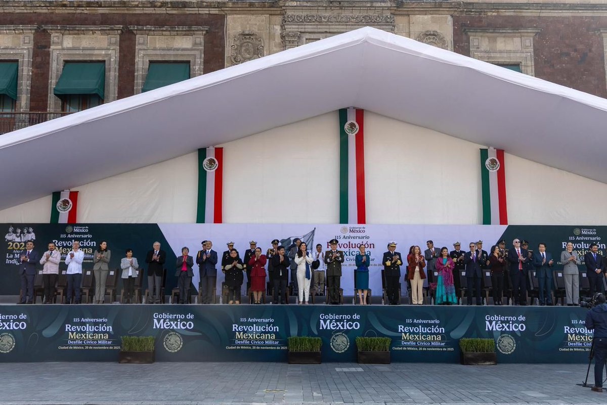 cultura_mx's tweet image. “Nunca más racismo, nunca más clasismo, nunca más discriminación; nunca más justicia para unos cuantos.” Con estas palabras, pronunciadas durante la conmemoración del 115 aniversario de la Revolución Mexicana, la presidenta @claudiashein evocó la valentía de quienes hicieron de…