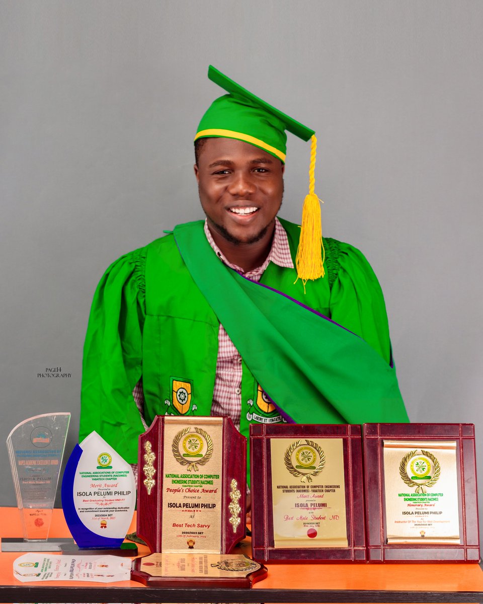 softwareengng's tweet image. Best graduating student computer engineering ND 2020 and Best graduating 🎓 student Computer engineering HND 2025🥳🥳🥳