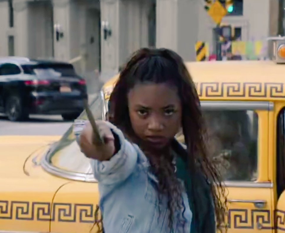 SeaweedLvsBlue's tweet photo. My 3 apples tall, always serving face, wise girl 🩵 if she looks at me like that while pointing her dagger at me... Idk man, just stab me and I'd die happily https://t.co/cbvMyvZ6jd