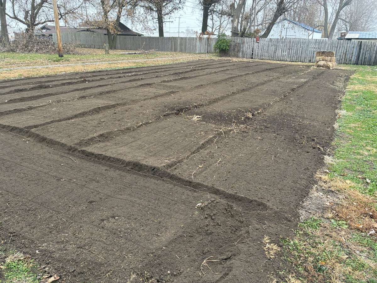 kostertsd's tweet photo. Fall garden tilling on one of the most fertile &amp; clay free, only one pass &amp; it looks amazing. https://t.co/AcHvrxmtnX