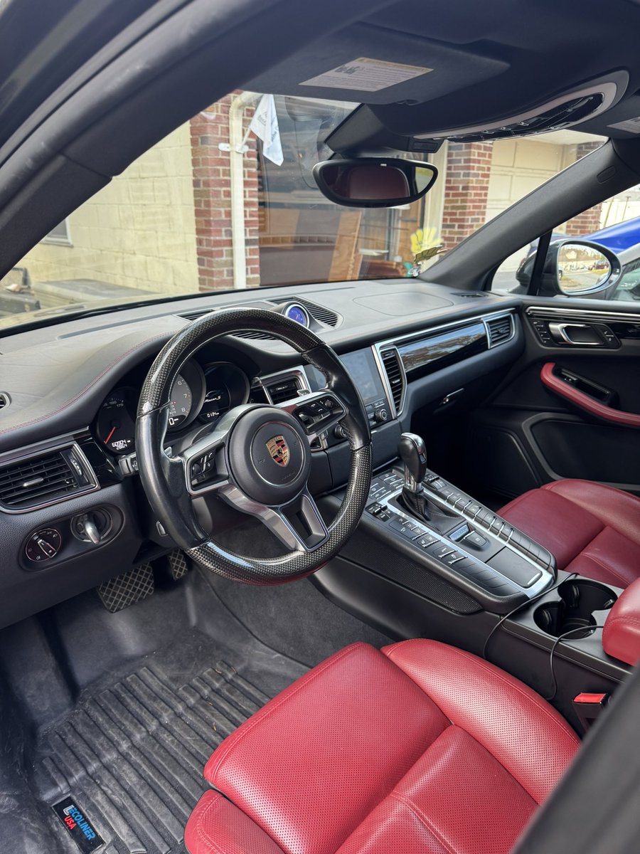 notzergio's tweet photo. new to me ‘17 Macan S 💁🏽‍♂️ https://t.co/csS0lQmKxs