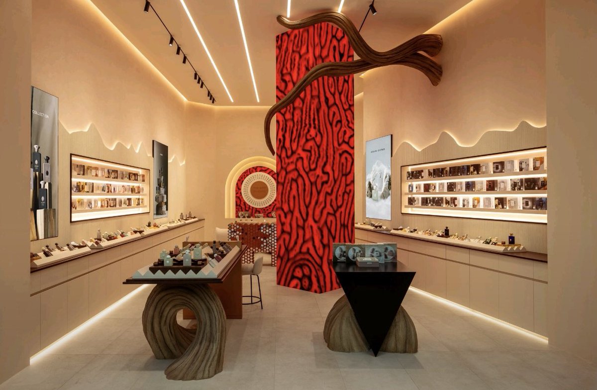 cppluxury's tweet image. AMOUAGE opens stunning new boutique in Riyadh at Nakheel Mall (Saudi Arabia)

#Amouage #Riyadh #NakheelMall #SaudiArabia #luxurybeauty #luxuryfragrances #luxuryperfumes #luxuryretail #luxuryboutique @AmouageOfficial