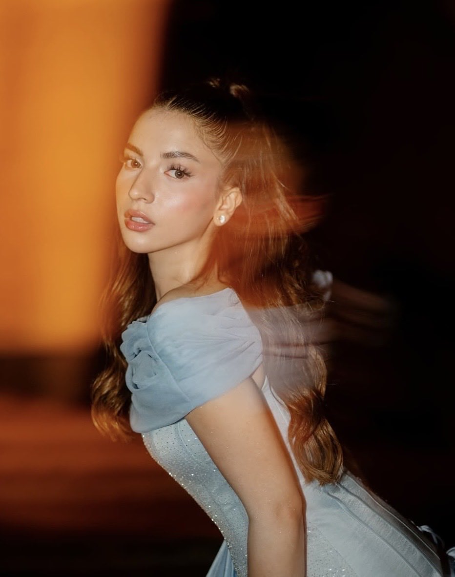 mahyeahh's tweet image. gorgeous &amp;amp; talented women should never be pitted against each other