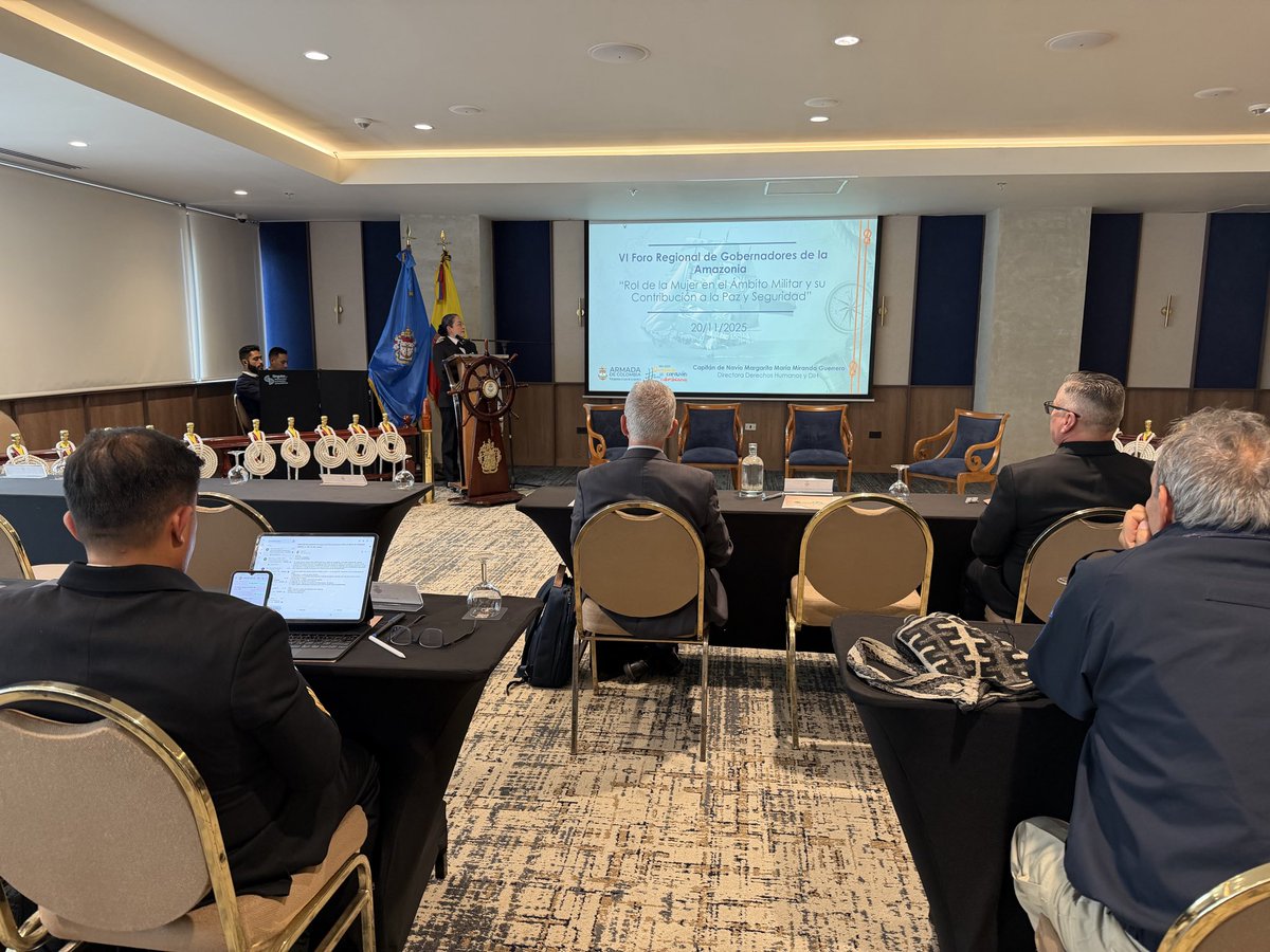 #AEstaHora ✨👩‍✈️
Se desarrolla el panel “Mujer, Paz y Seguridad”, un espacio donde destacadas líderes, autoridades y expertas comparten sus experiencias, avances y retos para fortalecer el rol de la mujer en la construcción de paz, la seguridad y la transformación social