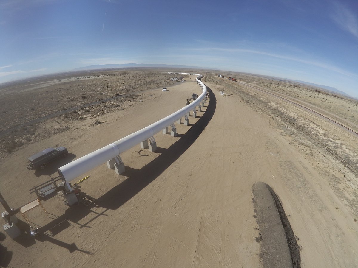 PuebloPlex's tweet image. Take a look at the largest #hyperloop in the world, taking shape on tube at a time right here at PuebloPlex. ♾️🚅

Photo courtesy of @Swisspod