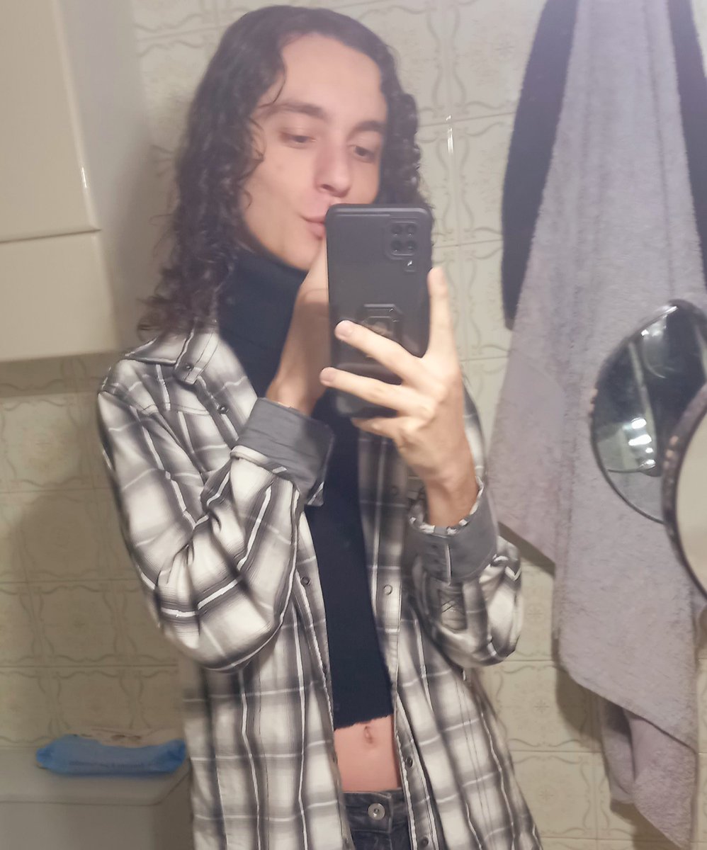 Thunderuwu22's tweet photo. @GxldeEnrich @Lechuga_RW Esa de hace un año me da a mi que no es la actual xd
Pero ahora mismo así miau https://t.co/ujUOEfrujg