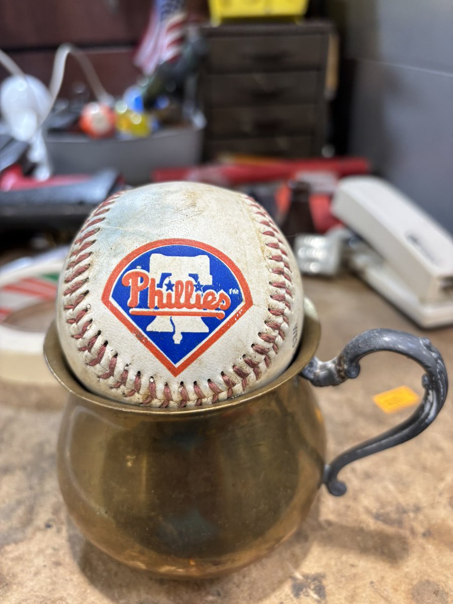 GerryC2917's tweet photo. @JohnKruk @TMacPhils Found this ball in a donation box to our store. https://t.co/0XDyPIfMOm