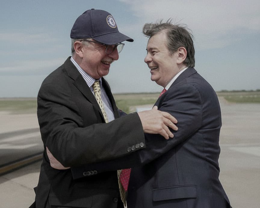 passalacquaok's tweet image. Más que fructífera y necesaria reunión con mis queridos colegas gobernadores en la 22° Asamblea del @nortegrande_ar en Santiago del Estero, donde planteamos la necesidad de encarar juntos las desigualdades históricas que afectan a nuestra región.

Desde Misiones reiteramos el…