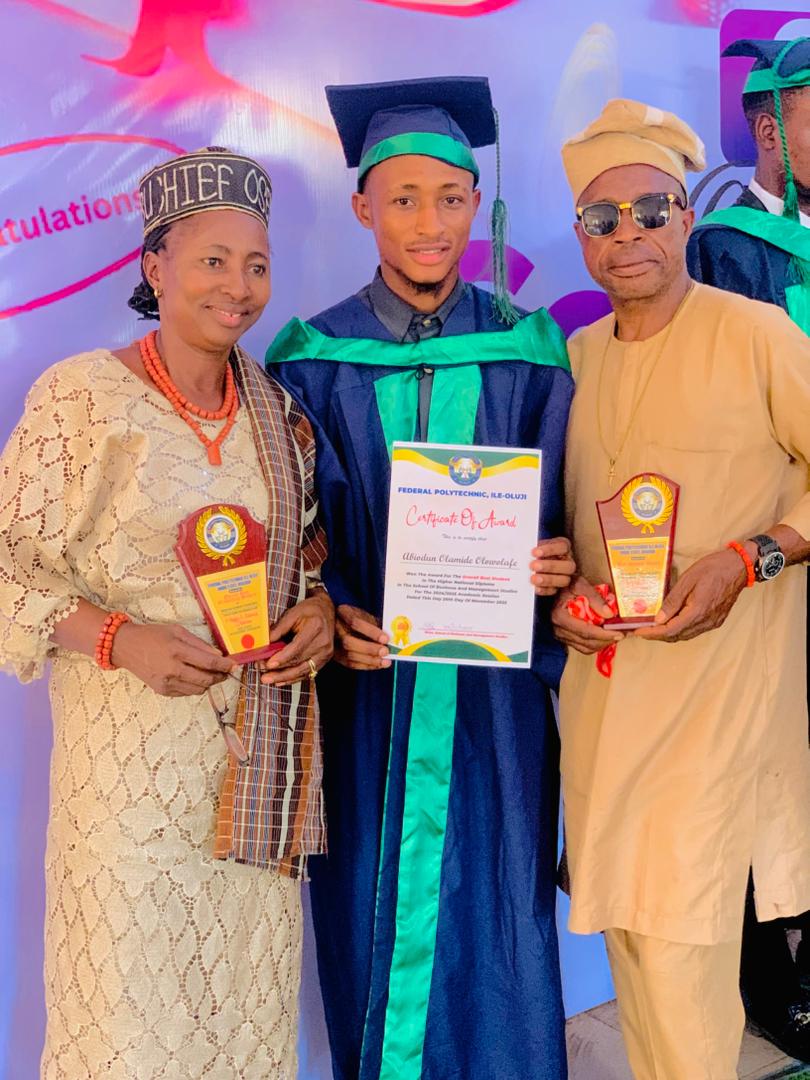 OLA OF EKITI ✌️ tweet media