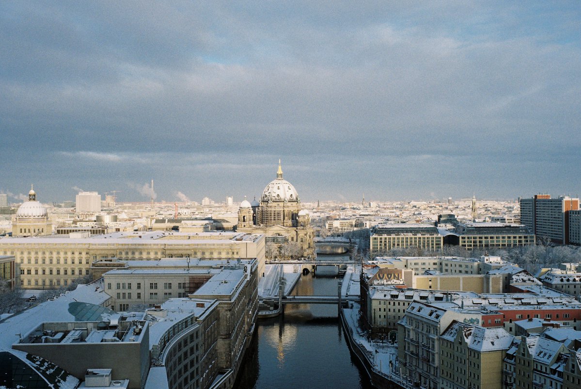 marcel_travels's tweet image. Winter in Berlin on 35mm film 🎞️