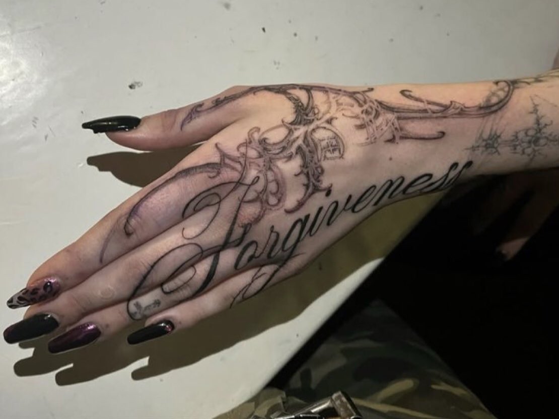 ᅠ ᅠᅠ (@eternalbleed) on Twitter photo 