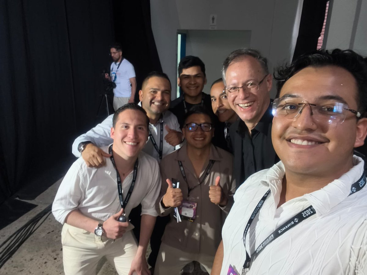 BOLIVIA BLOCKCHAIN CONFERENCE tweet media