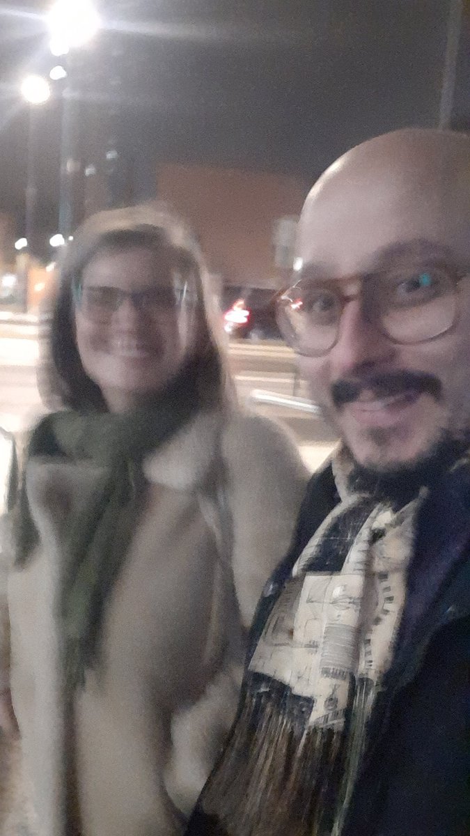 Tuolla naisella ei ole tietoakaan suuntavaistosta, mutta niin vaan löydettiin päähesojen Kaakelitehtaalle!