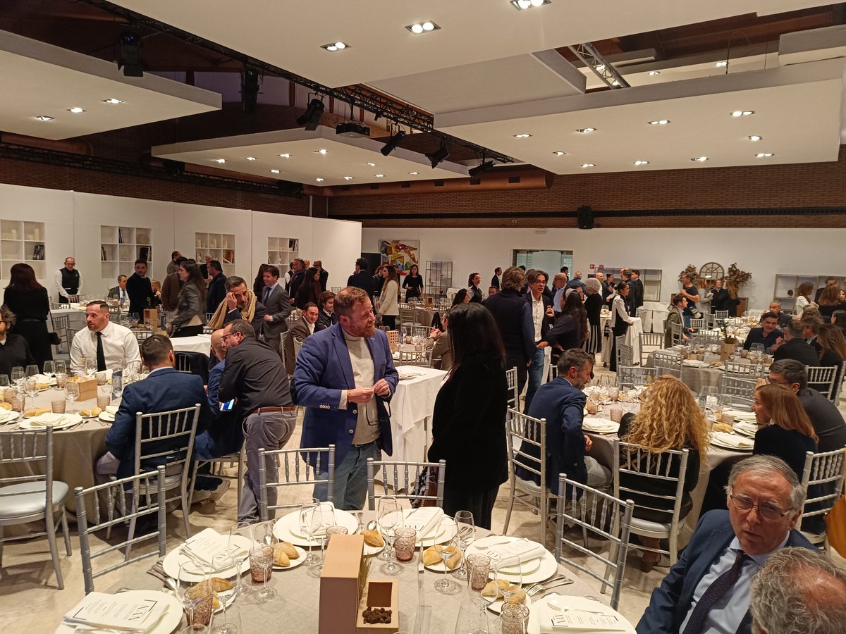 🎉 ¡Felicidades a todos los galardonados de los #PremiosNAN2025! 🏆

Ha sido una noche para reconocer el talento, la visión y la excelencia en
#arquitectura y #construcción… ¡seguimos con la celebración! 👏✨