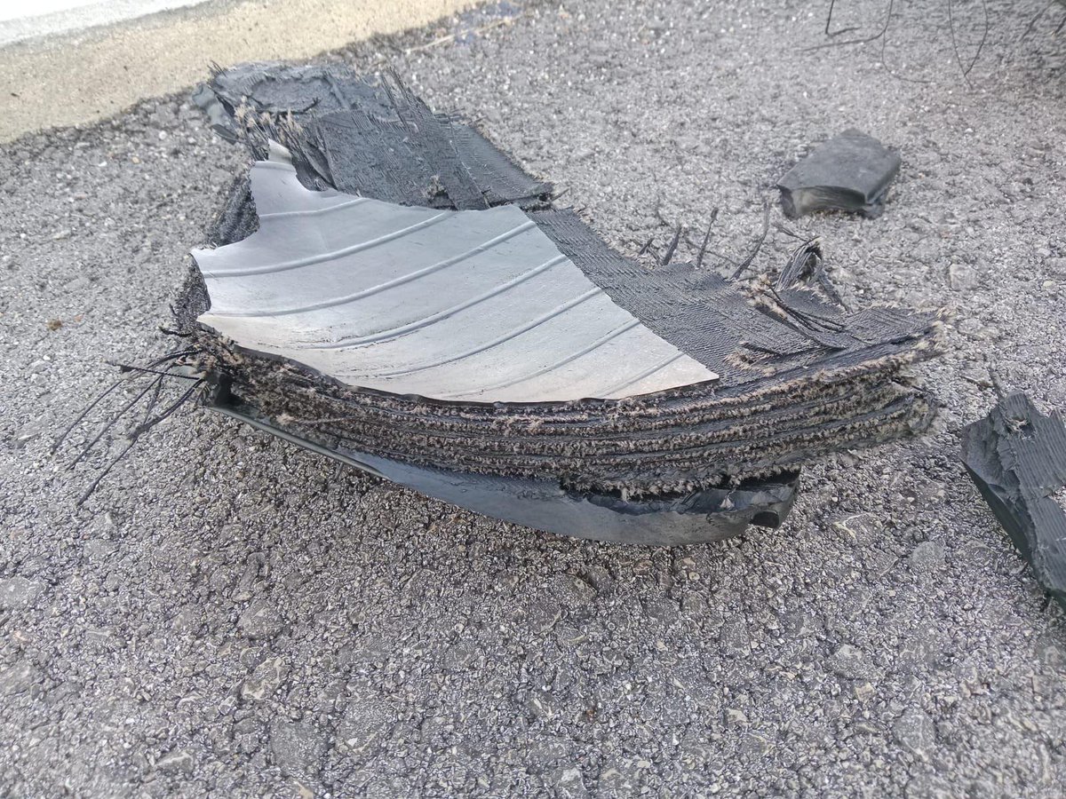 ivancp25's tweet image. #IncidenteAéreo hoy de un #Boeing737 de #Ryanair que despegaba del Aeropuerto de #Sevilla San Pablo (LEZL 🇪🇸) rumbo a #Marrakech. 187 ocupantes. Tras despegar, reventón en algún neumático. La tripu decide regresar de emergencia a LEZL. Hay vuelos desviados. Sin heridos. 20-11-25