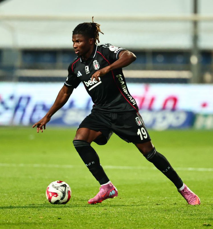 gundembjkcom's tweet image. 💥 Sergen Yalçın, Samsunspor maçında El Bilal Toure ve Tammy Abraham’ı aynı anda sahaya sürmeyi planlıyor. (Sabah)