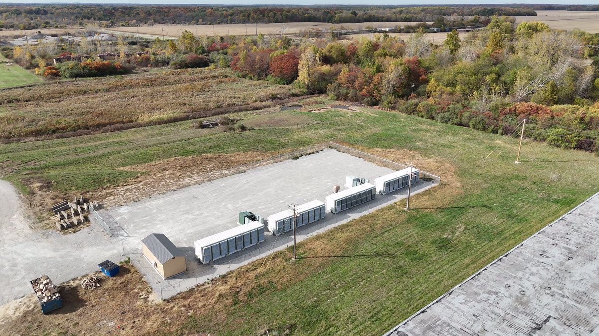 HostWithTerra's tweet image. Aerial view of the facility.

Never looked so good. Phase two starting now! 🚀